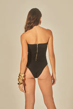 Cargar imagen en el visor de la galería, Model Back: Empress One-Piece Tule Preto Body Bossa