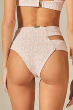 Cargar imagen en el visor de la galería, Image 04: Empress Bottom Bottom Hoop Sloane Pink Tweed Texture
