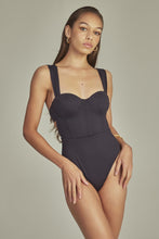 Cargar imagen en el visor de la galería, Model Front: Empress One-Piece Bouche Body Black