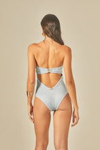 Cargar imagen en el visor de la galería, Model Back: Empress One-Piece Jeans Body Dolly
