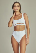 Cargar imagen en el visor de la galería, Model Front: Empress Top Top Bikini Roxy White