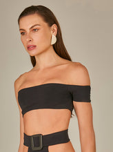 Cargar imagen en el visor de la galería, Model Front: Empress Top Top Biquini Suzy Textura Flat Preto