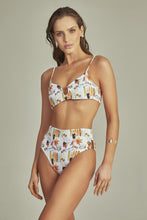 Cargar imagen en el visor de la galería, Model Front: Empress Set Bikini Antigua Pop Art
