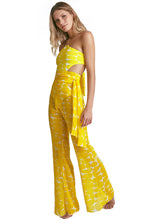 Cargar imagen en el visor de la galería, Model Front: Empress Beach Trousers Pantalona Leblon
