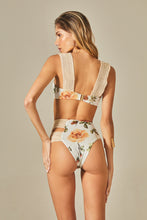 Cargar imagen en el visor de la galería, Model Back: Empress Bottom Bottom Sloane Rose Print
