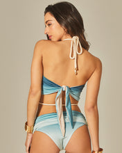 Cargar imagen en el visor de la galería, Image 04: Empress Set Gobi Blue Gradient
