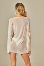 Cargar imagen en el visor de la galería, Short Sixty Dress White Tule
